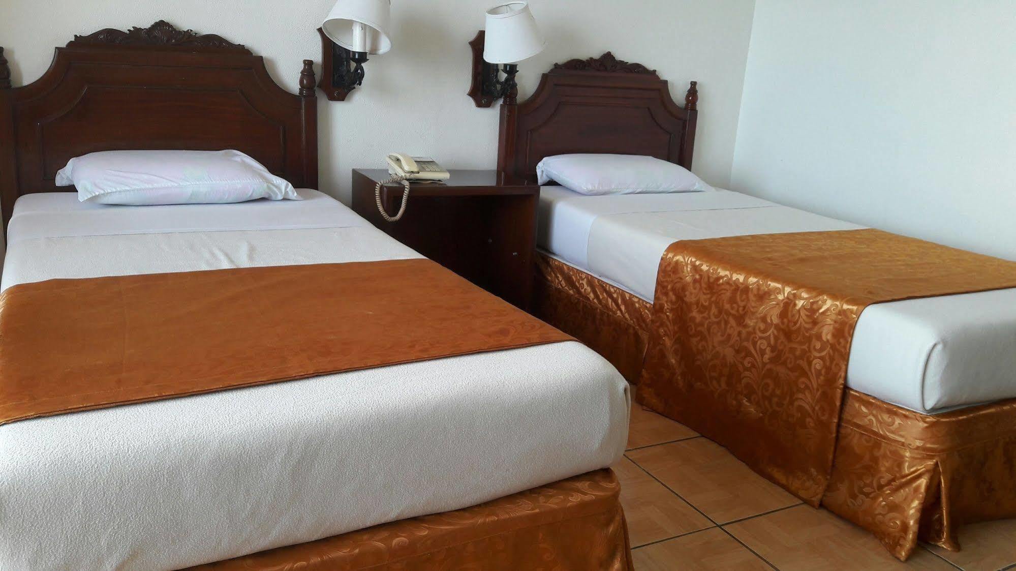 Don Felipe Hotel Ормок Екстериор снимка